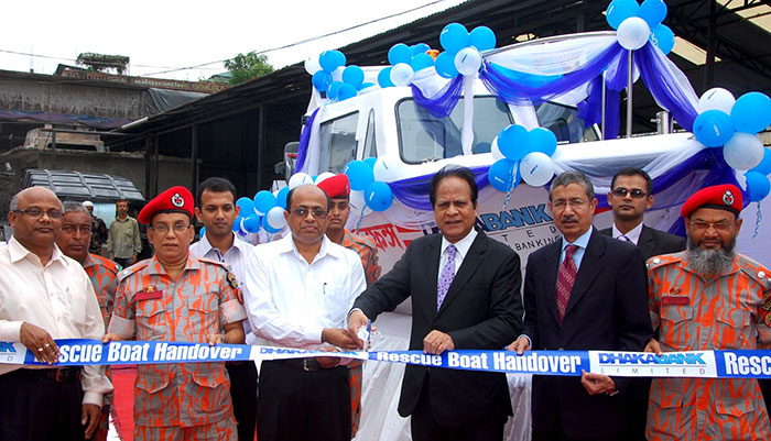 Dhaka-Bank-Limited-donated-Rescue-Boat-to-Fire-Service-Civil-Defense